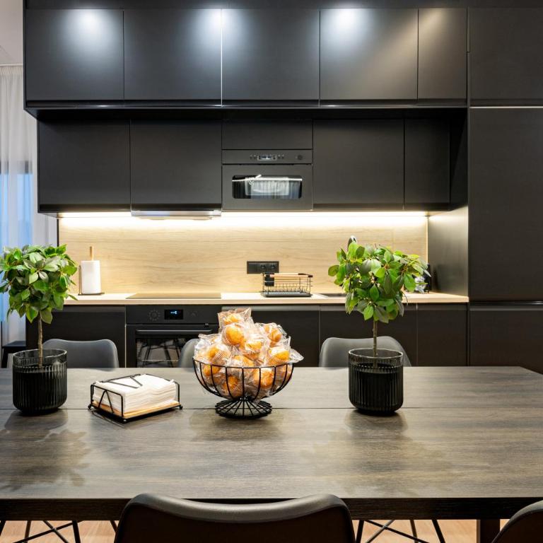 HONEY APARTMENT IN THE CENTER OF MADRID - Three-Bedroom Apartment - 17