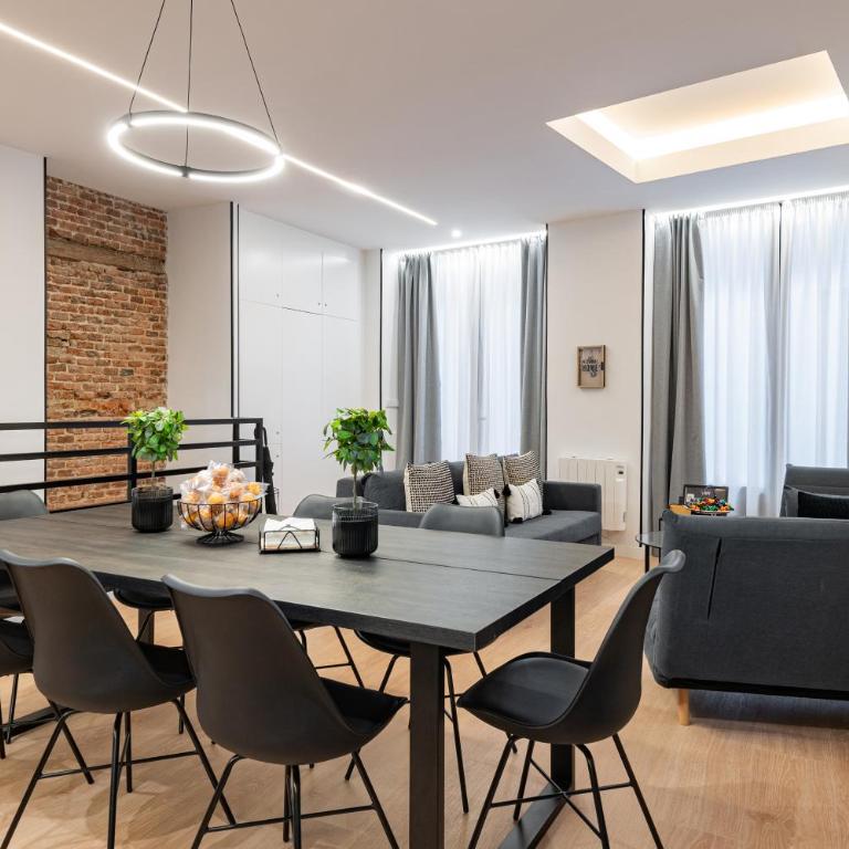 HONEY APARTMENT IN THE CENTER OF MADRID - Three-Bedroom Apartment - 20