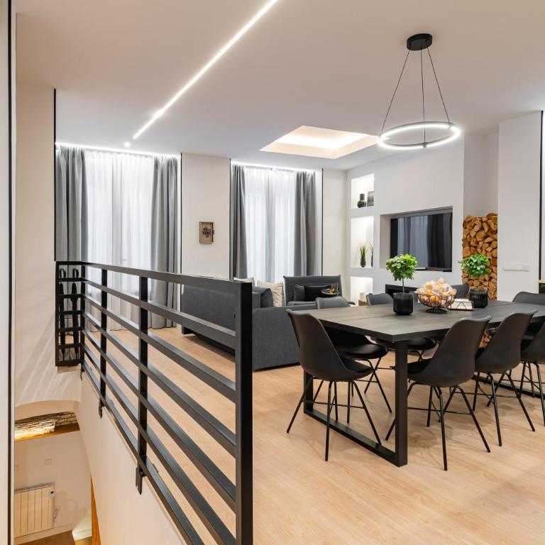 HONEY APARTMENT IN THE CENTER OF MADRID - Three-Bedroom Apartment - 22