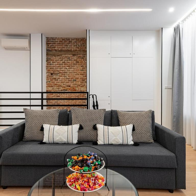 HONEY APARTMENT IN THE CENTER OF MADRID - Three-Bedroom Apartment - 26