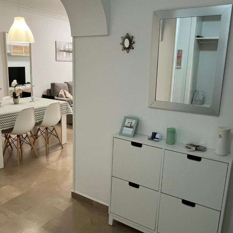 EL FARO VACACIONES en ESTEPONA - Apartamento con vistas a la piscina - 12