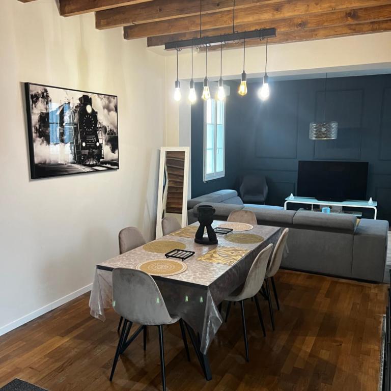 Maison chaleureuse avec jardin - Maison 4 Chambres - 20
