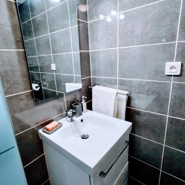 Studio coin nuit, Entre plage et centre - Studio Triple Standard - 20