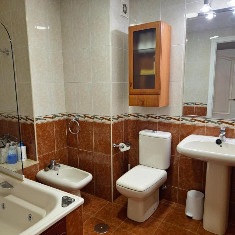Zona centro con plaza de garaje VUT3983AS - Apartamento de 3 dormitorios - 26