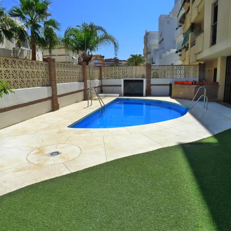 R1364 Cala de Nerja - Apartamento de 3 dormitorios - 1