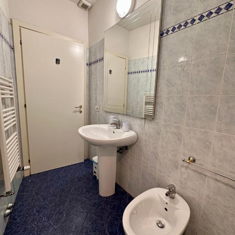 A Due Passi Dall'Accademia - Appartamento con 3 Camere da Letto - 68