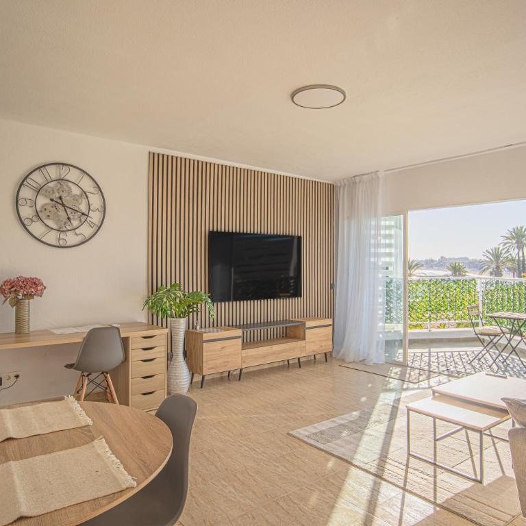 Buenti Apartments Beach Beautiful view - Apartment - 4