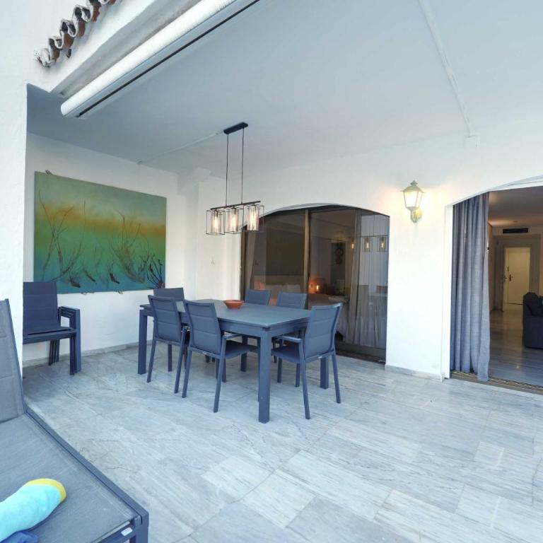 2033 modern 3 Bed large Terrace with sun loungers - Apartment with Terrace - 29