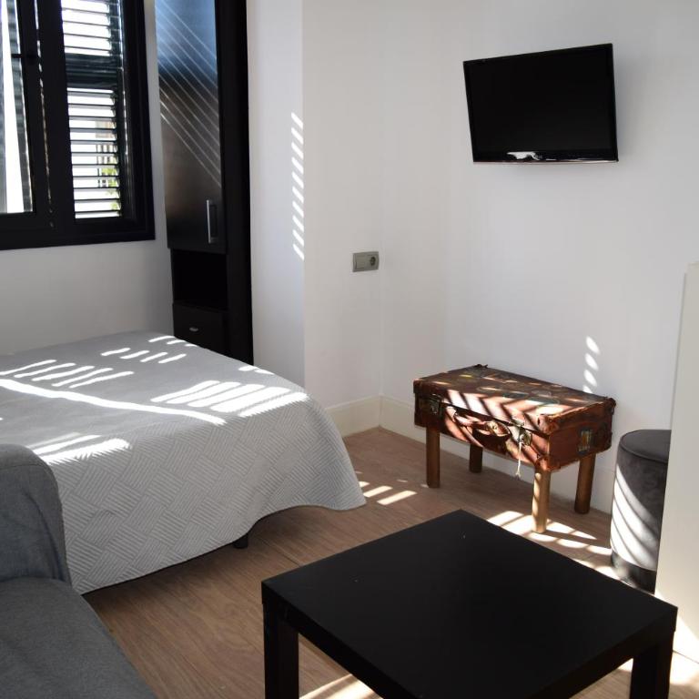 Hotel Mirablau - Estudio - 8