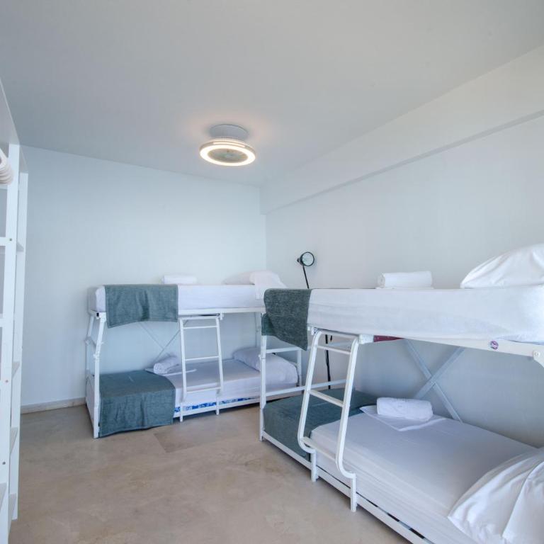 GEMELOS 10 Levante Beach - Three-Bedroom Apartment - 4