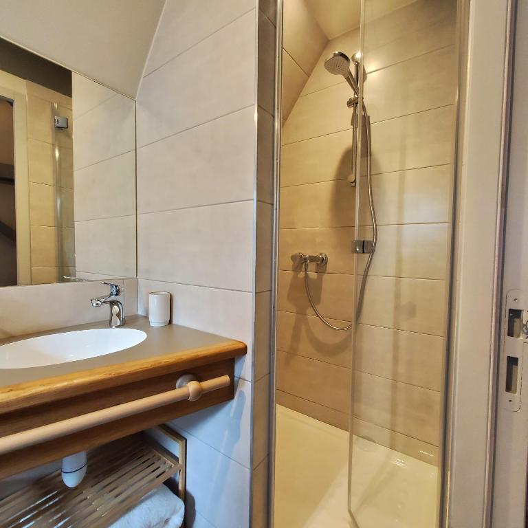 Logis Les 7 Frères - Suite Familiale - 11