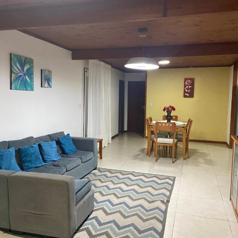 V&V House - Three-Bedroom House - 18