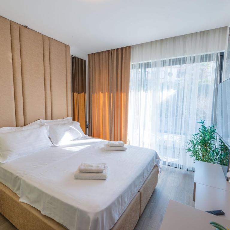 Botanica Boutique Hotel - Deluks Dvokrevetna Soba sa Bračnim Krevetom - 4