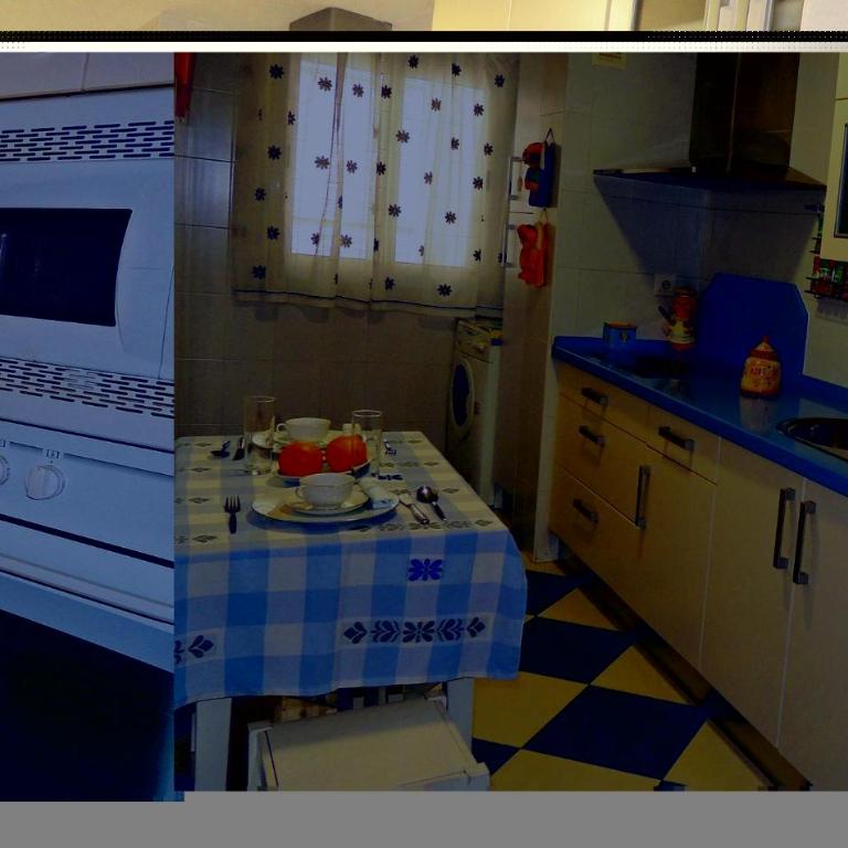 Cozy Apartment In Jerez De La Frontera - Apartamento de 3 dormitorios - 5
