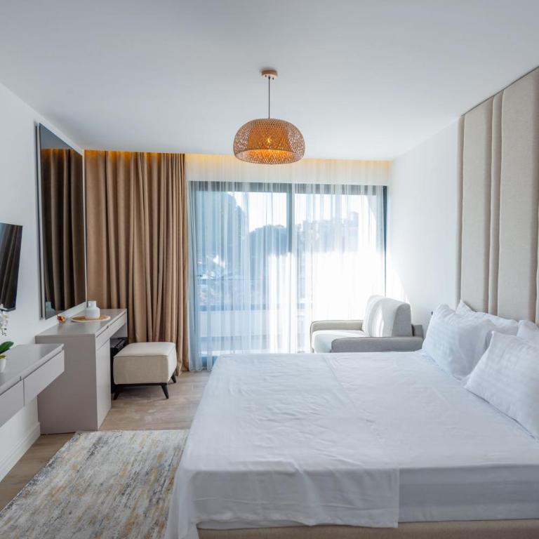 Botanica Boutique Hotel - Deluks Dvokrevetni Studio sa Bračnim Krevetom - 4