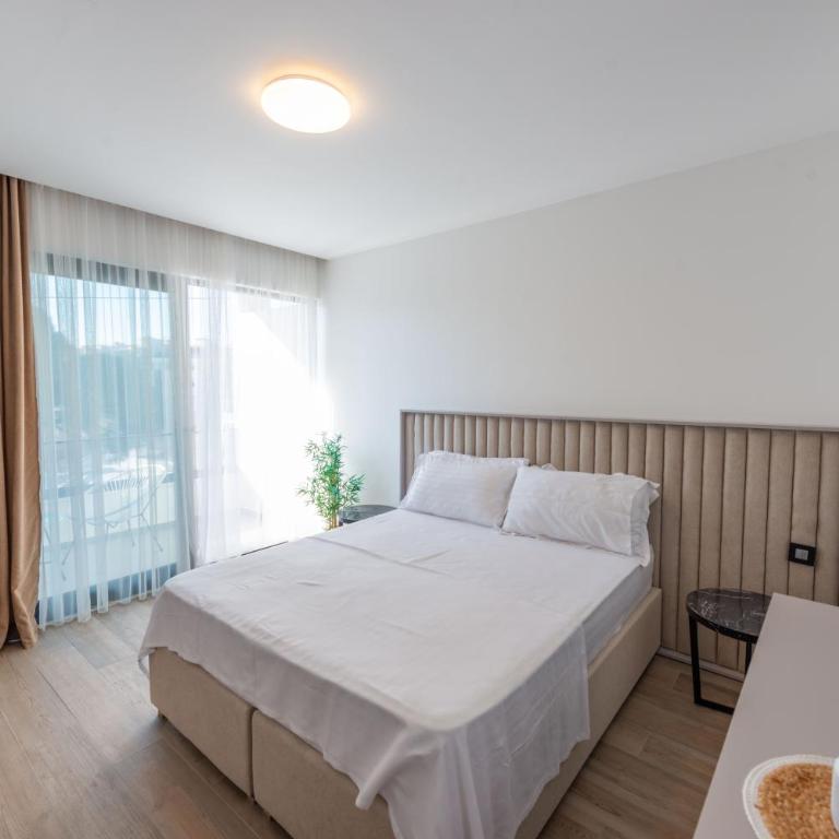 Botanica Boutique Hotel - Deluks Dvokrevetna Soba sa Bračnim Krevetom - 6