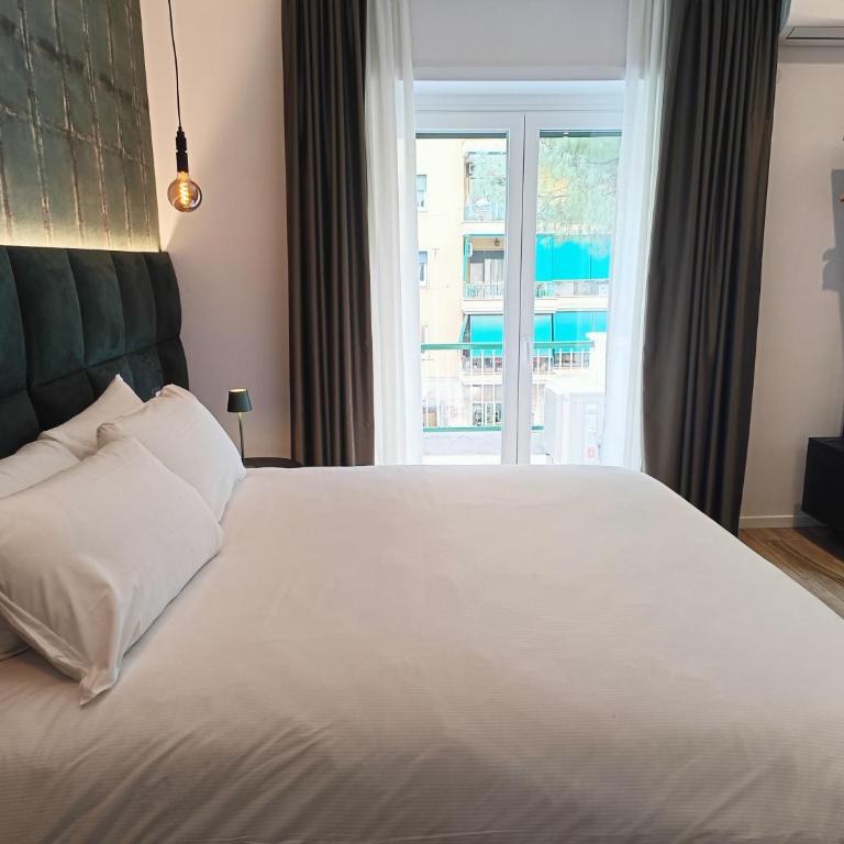 Romi Suite - Deluxe Zimmer (2 Erwachsene & 1 Kind) - 1