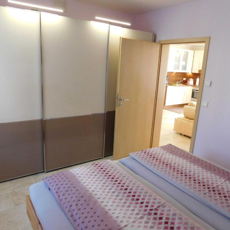 Haus Rosengarten - Apartment mit 1 Schlafzimmer, einem Balkon und einer Terrasse - 11