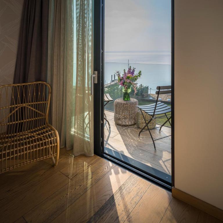 Hotel Vinci - Camera Deluxe Matrimoniale/Doppia con Letti Singoli con Vista Lago - 3