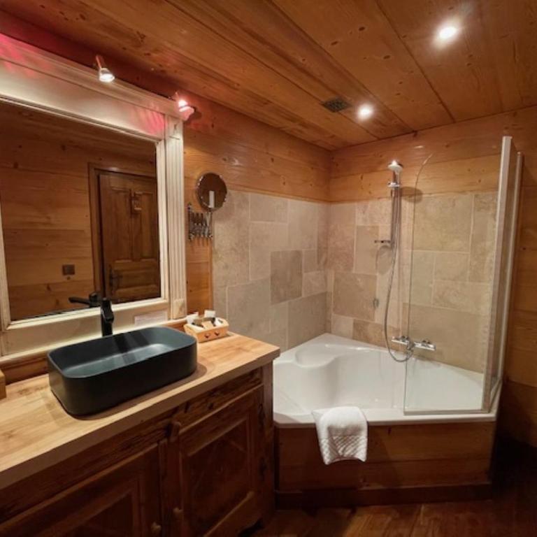 Les Chalets de la Serraz - Chambre Double Supérieure - 4