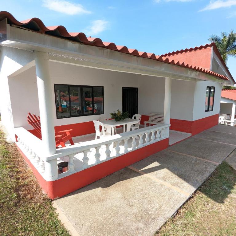 Cabañas Cafeteras Cerritos - Three-Bedroom Villa - 2