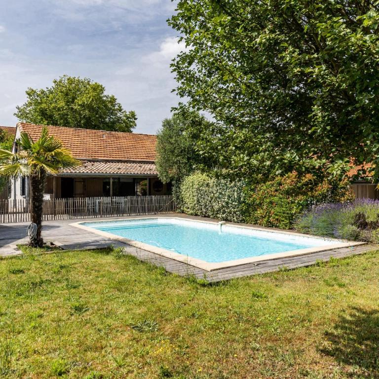 À 400m de la plage, maison pour 12 avec piscine - Maison de Vacances - 24