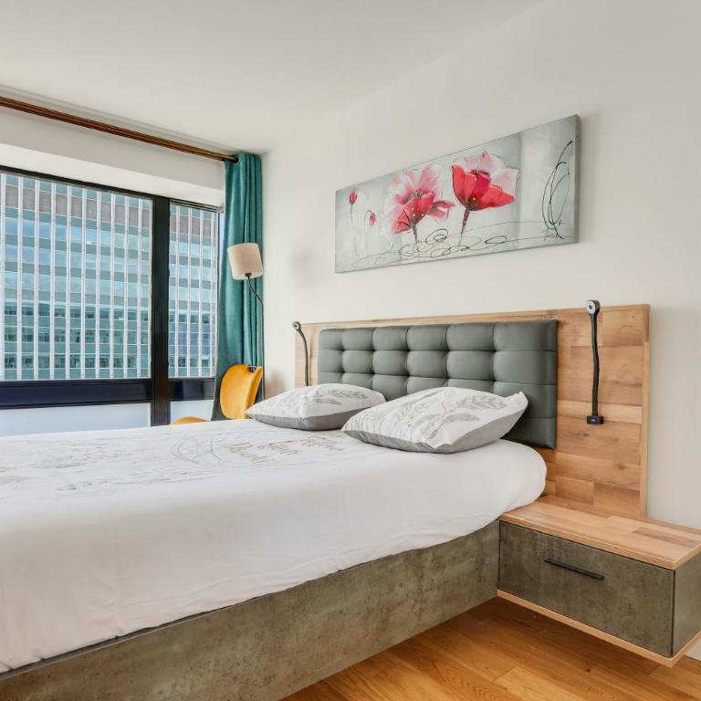 Paris luxury Apartment 75m2 with Eiffel Tower View, metro 1 min, parking - Appartement 2 Chambres - 4