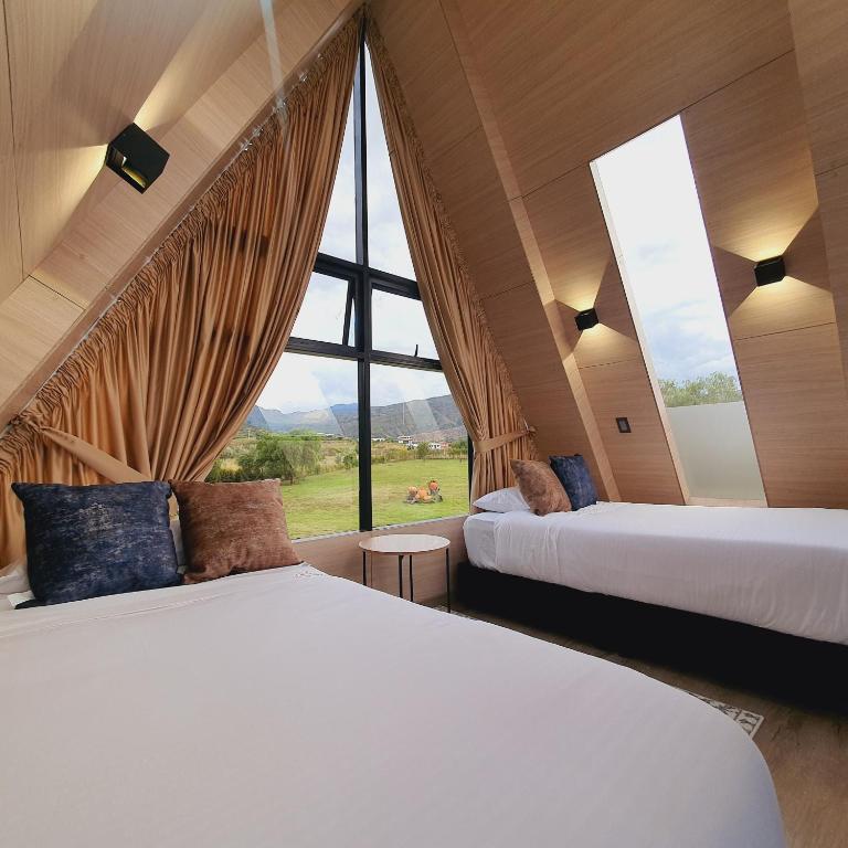 Cádiz Hotel Boutique - Deluxe Family Suite - 4