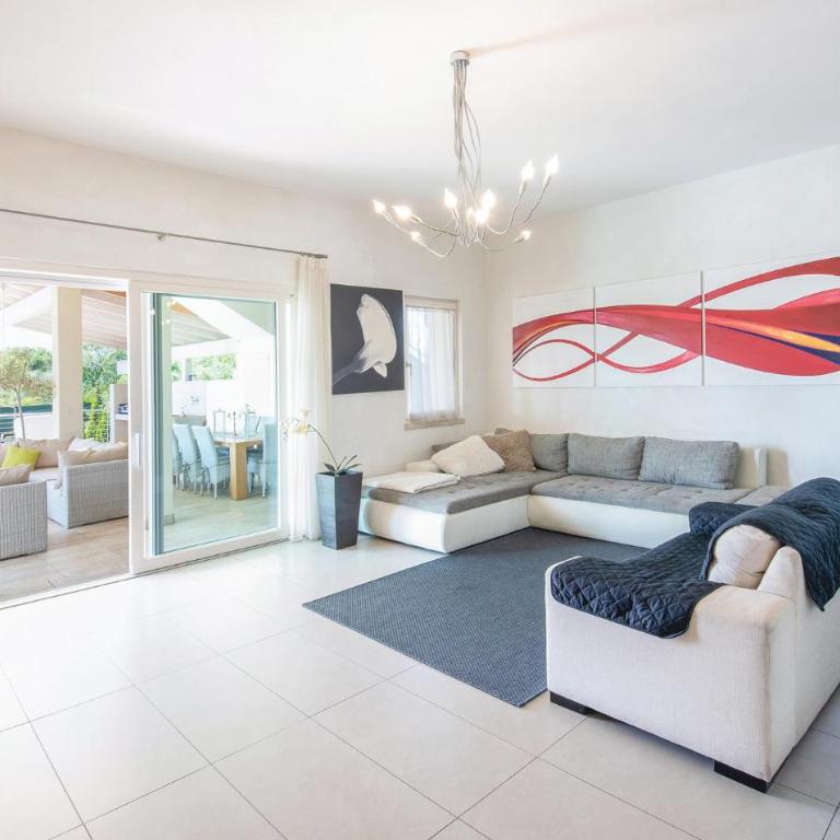Gorgeous Home In Lazise Vr - Casa Vacanze con 3 Camere da Letto - 23