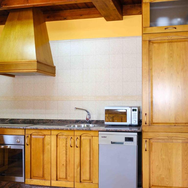 La Bolera - Casa Pandal - Five-Bedroom House - 4