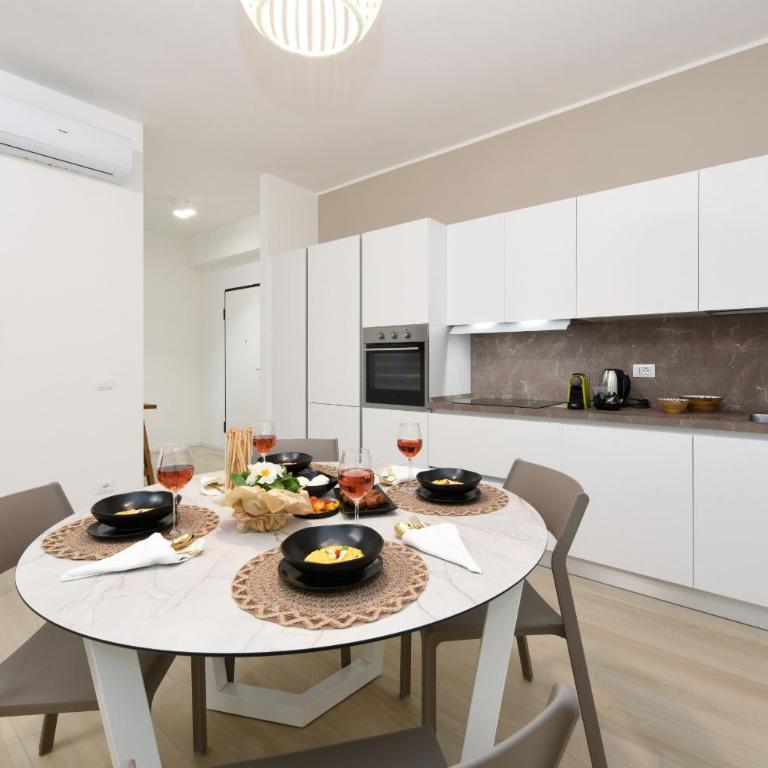 Elegance Apartment DesenzanoLoft Official Partner Homes & Villas by Marriott Bonvoy - Appartamento con Vista Lago - 8