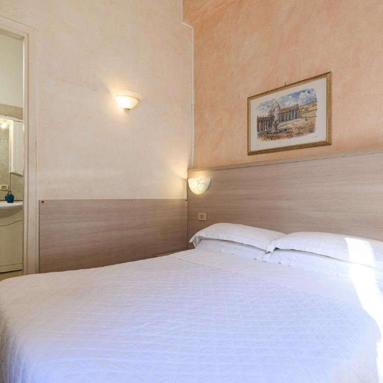 Hotel Julia Trevi - Spagna - Camera Matrimoniale - 2