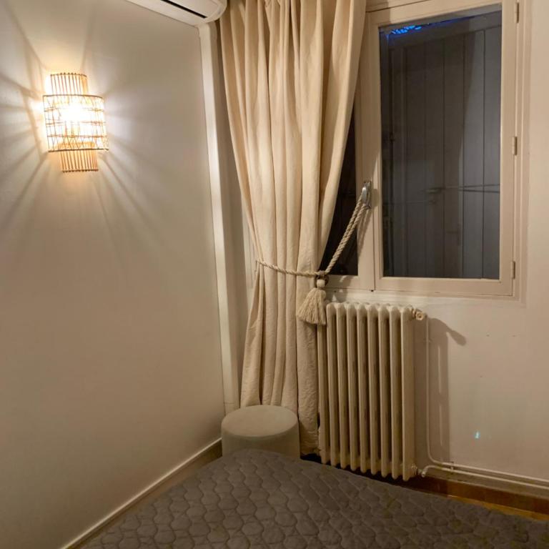 Cap d Antibes, Salis beach , 2 bedrooms , free parking - Appartement 2 Chambres - 11