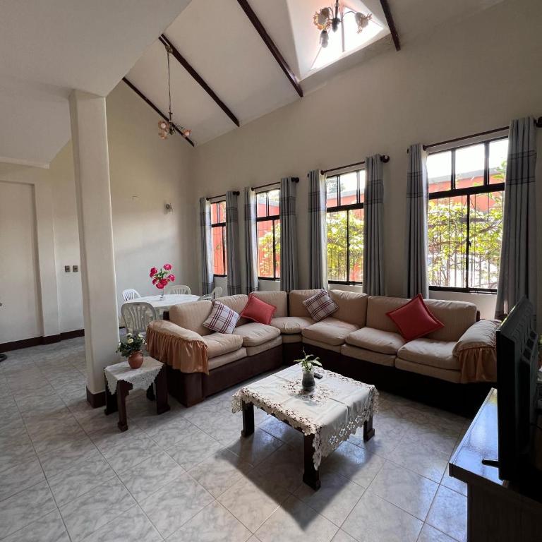 Casa Amigable y Confortable - Casa de 3 dormitorios - 71