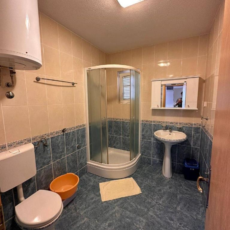 Apartments Djuro - One Bedroom Apartment with Balcony and Partial Sea View - 11