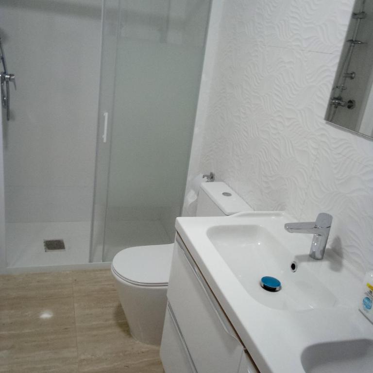 Casa en Jerez con patio cerca de la playa y de la sierra - Four-Bedroom House - 41