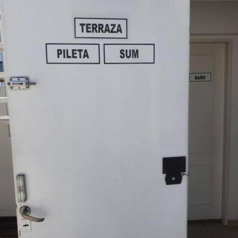 LUJOSO - Amplio con 1 dorm - Balcon - Pileta - Asador - Terraza - Apartamento de 1 dormitorio - 21