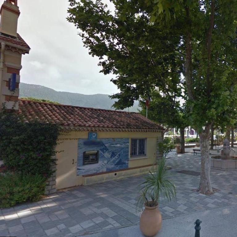 Appartement 2 pièces cabine avec terrasse, jardin, piscine et parking, proche plage - Le Lavandou - FR-1-251-517 - Appartement - 14