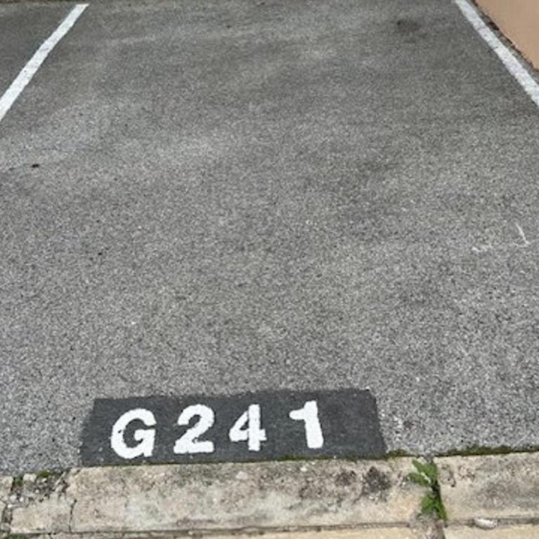 Sainte-Maxime : Appartement lumineux 2 pièces avec parking dans résidence calme - FR-1-226-536 - Apartment - 9