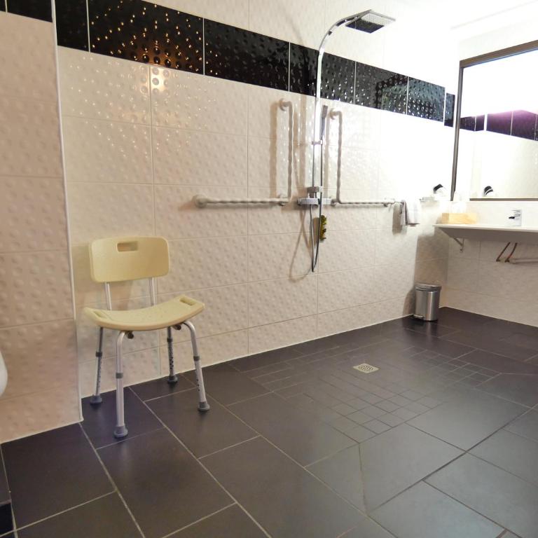 Contact Hotel B&G Limoges Sud - Chambre Double - Accessible aux Personnes à Mobilité Réduite - 2