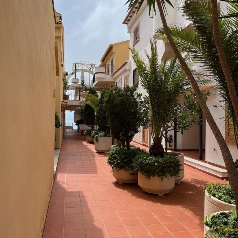 Cap Blanc Apartment with Sea View and Beach - Two-Bedroom Apartment - 31