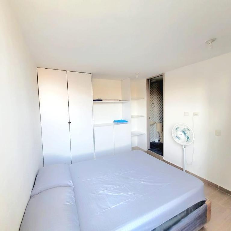 Bonito apartamento cerca a las playas y al centro - Three-Bedroom Apartment - 6