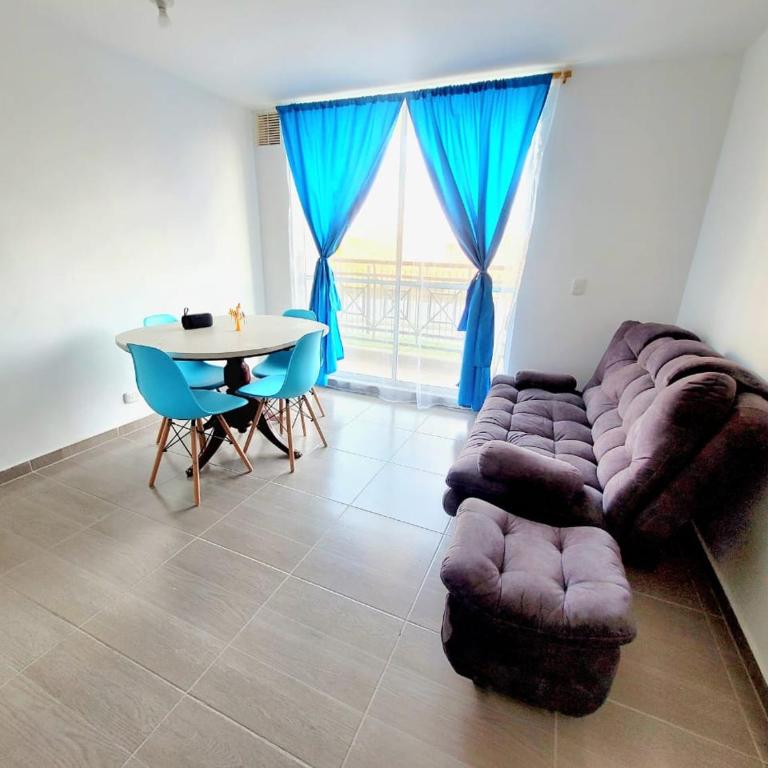 Bonito apartamento cerca a las playas y al centro - Three-Bedroom Apartment - 15