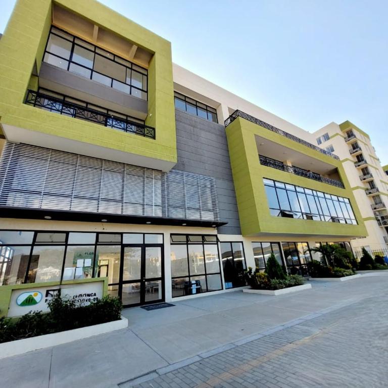 Bonito apartamento cerca a las playas y al centro - Three-Bedroom Apartment - 27