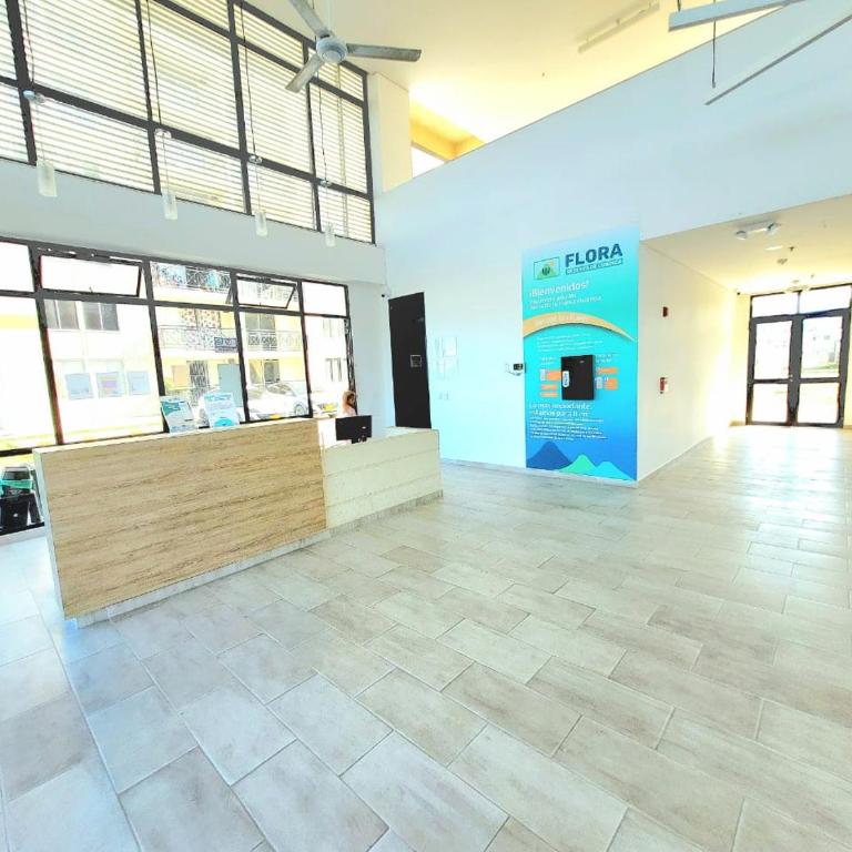 Bonito apartamento cerca a las playas y al centro - Three-Bedroom Apartment - 28