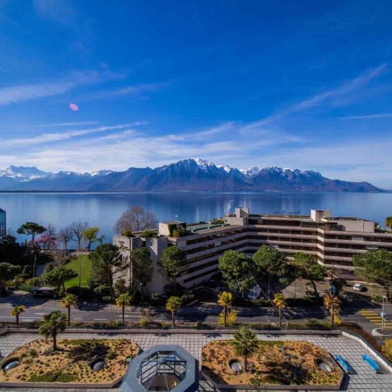 Alpine Stunning Apartment in Montreux by GuestLee - Apartment - 1