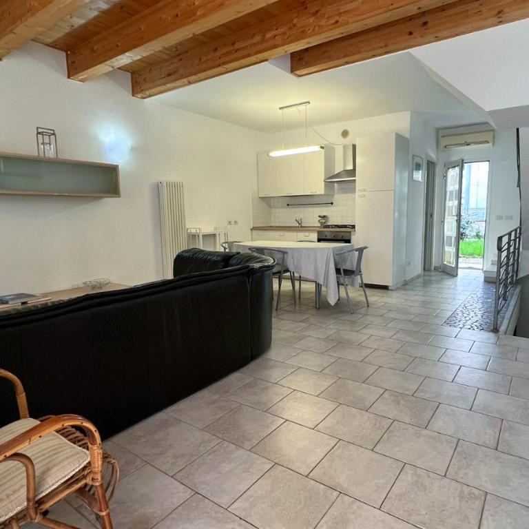 70 Villetta indipendente con giardino - Villa con 2 Camere da Letto - 5