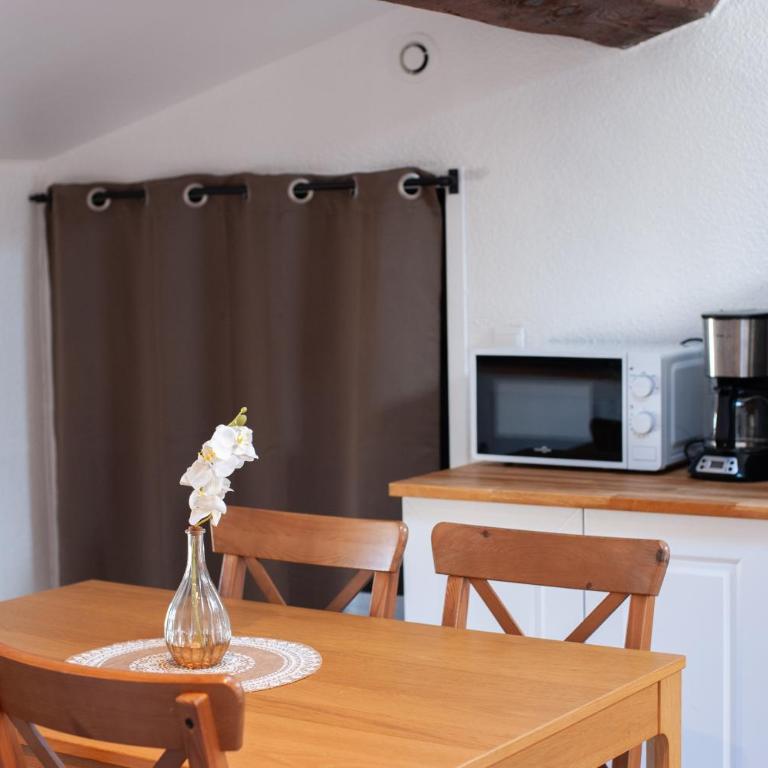 Appartement Chaleureux au pied de la Cité avec Parking - Two-Bedroom Apartment - 21