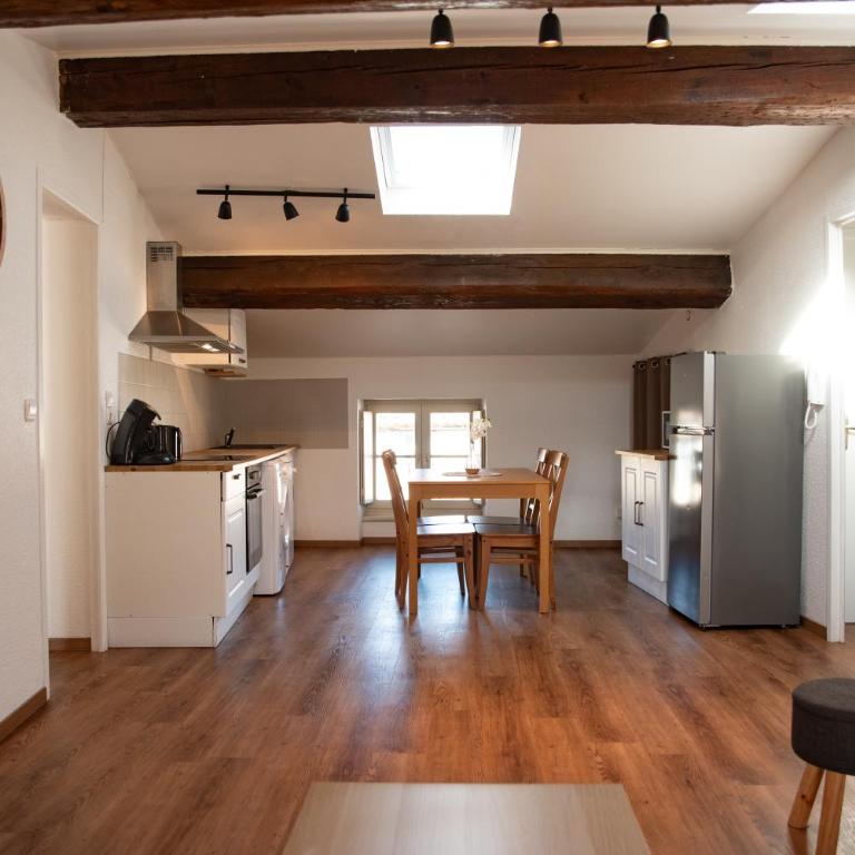 Appartement Chaleureux au pied de la Cité avec Parking - Two-Bedroom Apartment - 23