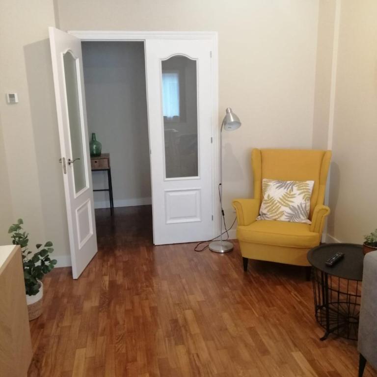 Zona centro con plaza de garaje VUT3983AS - Apartamento de 3 dormitorios - 10
